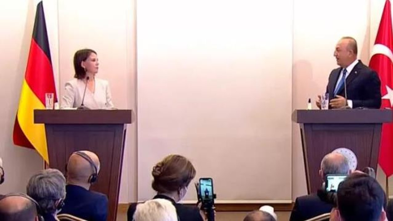 Bakan Çavuşoğlu Alman mevkidaşının yüzüne baka baka söyledi: Kavala'yı Türkiye aleyhine kullanıyorsunuz