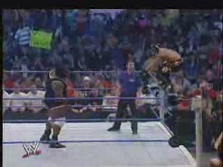 Rey Mysterio vs Mark Henry