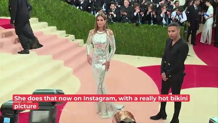 Insane! Cindy Crawford Stuns In New Bikini Photo!