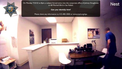 Watch: Robber returns to crime scene after forgetting his keys there