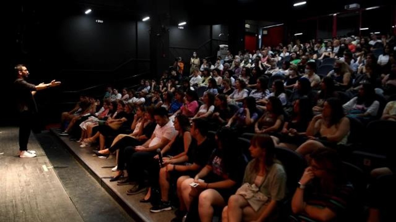 İzmir haberleri: Bornova Belediyesi'nden Öğrencilere Tercih Desteği