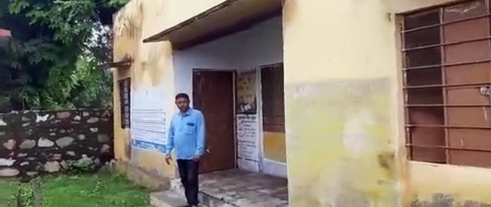 बारिश में टपका उप स्वास्थ्य केन्द्र भवन, प्रसव सुविधा बंद