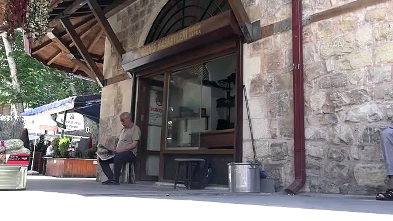 Kahramanmaraş kültür sanat: KAHRAMANMARAŞ - Kıbrıs gazisi 9 metrekarelik dükkanda yarım asırdır kasket üretiyor