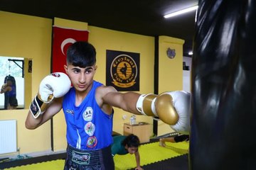 Dünya Muaythai Şampiyonası'na katılacak Cihan Doğu, altın madalya için çalışıyor