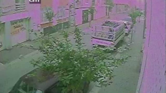 Eskişehir gündem: Eskişehir'de iki motosikletin çalınması güvenlik kamerasında