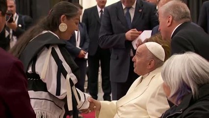 El papa se despide de Canadá viajando a la tierra de los inuit