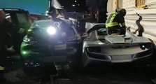 Genova, Ferrari si schianta contro dehor e travolge auto in sosta (30.07.22)