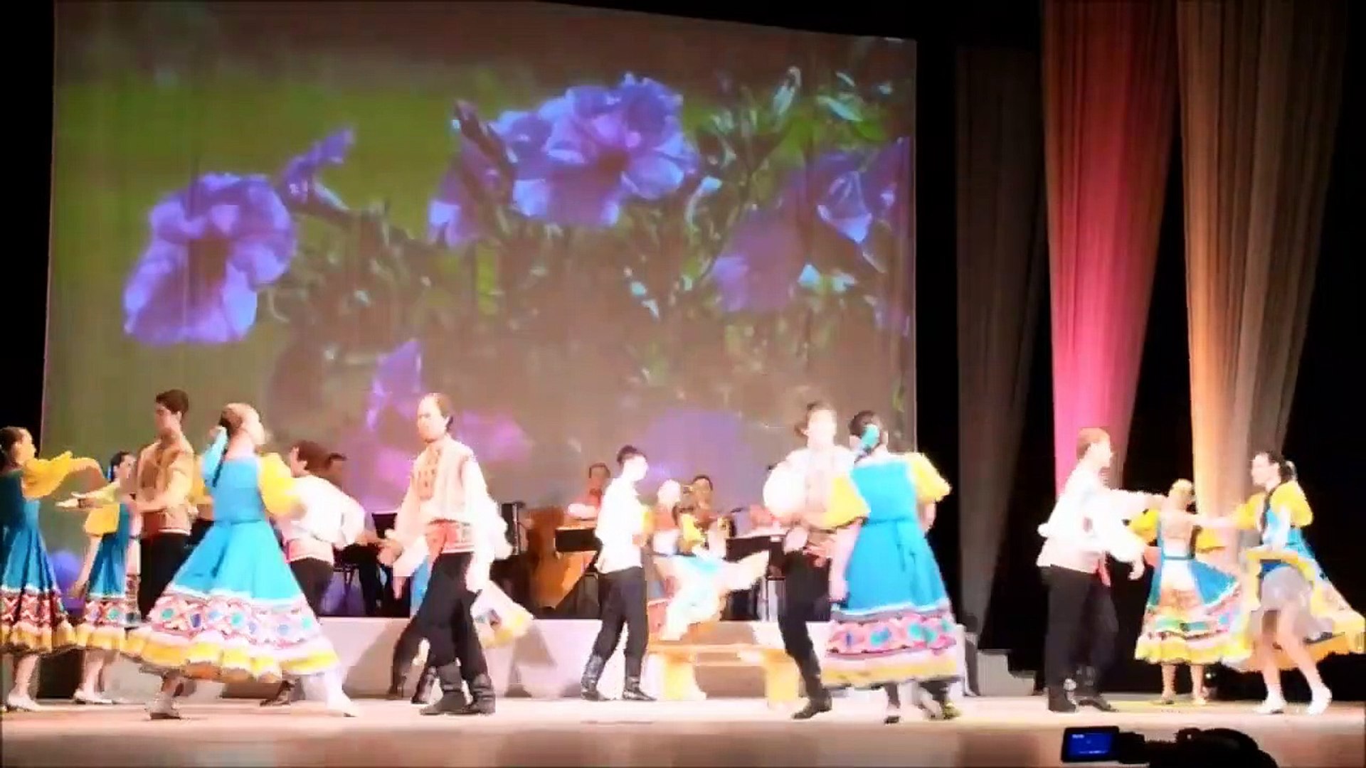 ⁣Russian folk dances _ Russian folk group _ Russian dancers