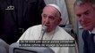 Le pape François, 85 ans, qui se déplace en fauteuil roulant, évoque pour la première fois la possibilité "de se mettre en retrait"