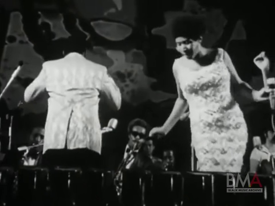 Aretha Franklin - Respect + Natural Woman - LIVE 1970 RARE PERFORMANCE