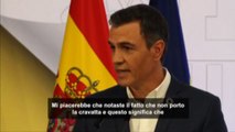 Spagna, premier Sanchez: Via le cravatte contro sprechi energia