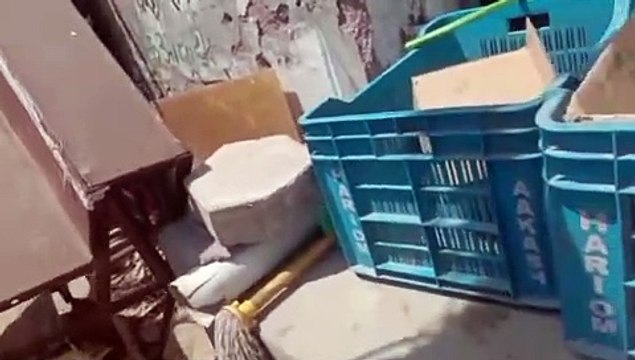 तीन स्थानों पर हटाए अतिक्रमण, ठेले-गाड़े व पलंग जब्त