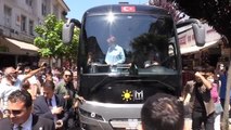 Balıkesir gündem haberi: BALIKESİR - İYİ Parti Genel Başkanı Akşener, esnaf ve vatandaşlarla buluştu