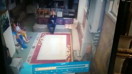 İbadet sırasında cemevine saldırı