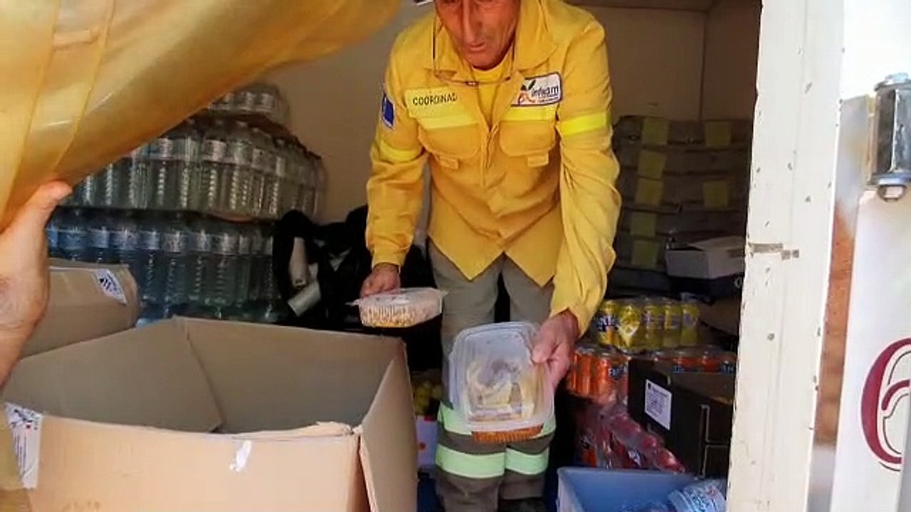 El avituallamiento de los bomberos de Castilla La-Mancha