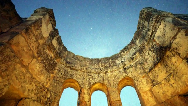 Milky Way glimmers over Syria's Idlib