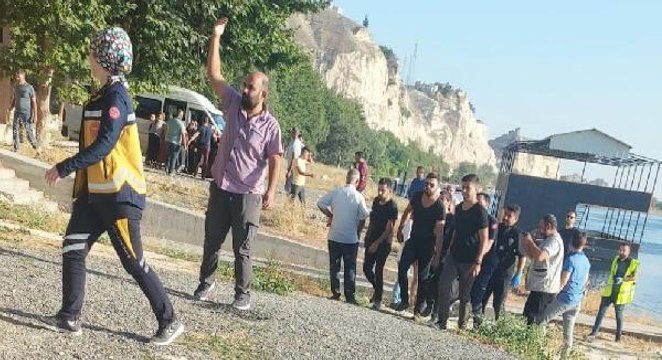 Malatya haber... SERİNLEMEK İÇİN FIRAT NEHRİ'NE GİRDİ; BOĞULDU