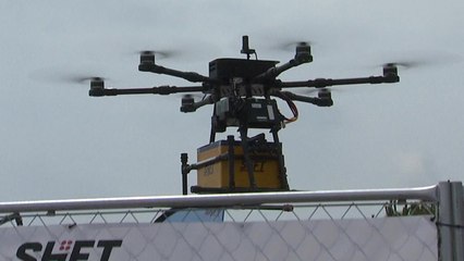 드론이 해수욕장에 음식 배달...자율 비행으로 '척척' / YTN