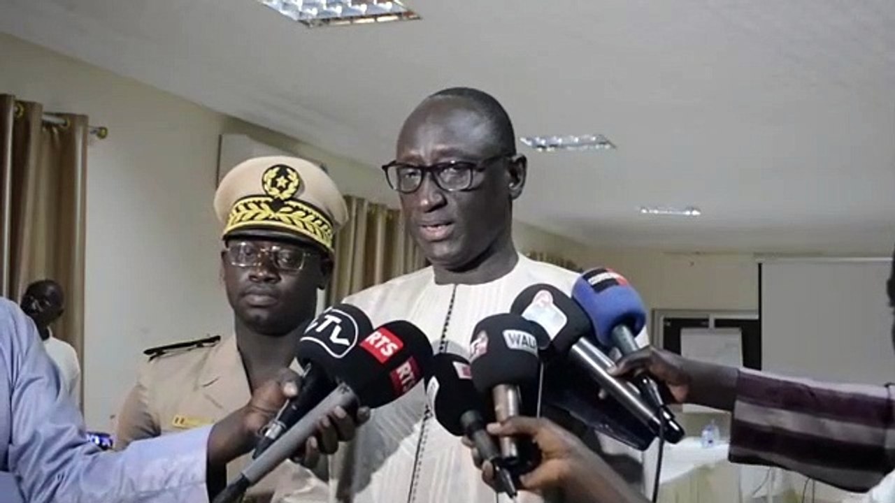 Au moins 200 lampadaires solaires prévus pour chaque commune