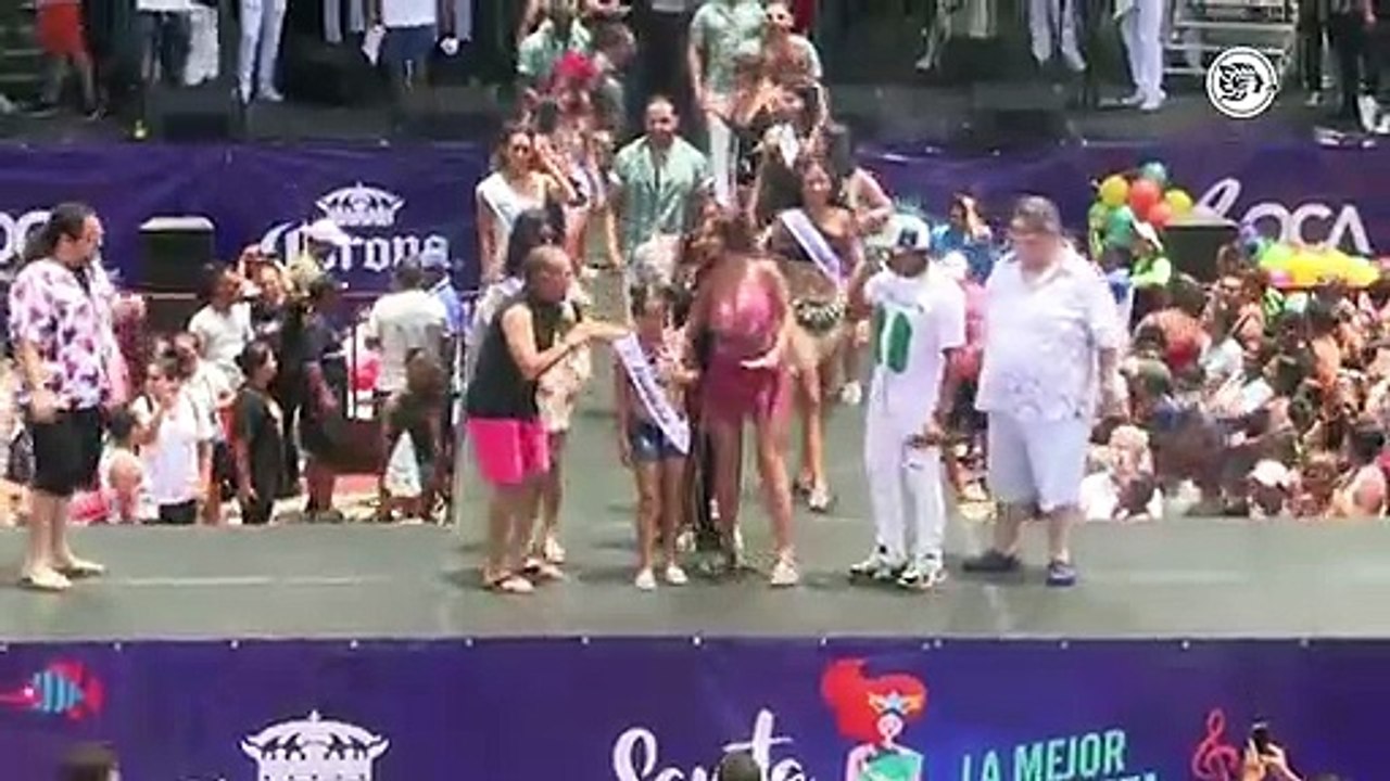 Merenglass y Dorismar, presentes en baño de las Fiestas de Santa Ana