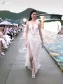 Hoa hậu Khánh Vân nhận giải Queen of the show tại Vietnam Beauty Fashion Fest
