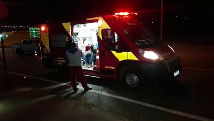 Jovem sofre fratura na mão após acidente na marginal da BR-277