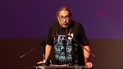 Murat Meriç: İlhan İrem'i küpeli olduğu için TRT'ye çıkarmadılar, Eurovision'a şarkısı gitti ama küpeli olduğu için kendisi gidemedi