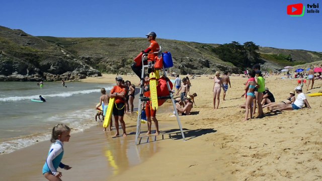 Belle-Ile-en-mer | Bain estival à Donnant | Belle-Ile Télévision TVBI