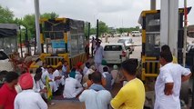 SriGanganagar किसानों का सूरतगढ मार्ग पर चक्का जाम, वाहनों को रोका