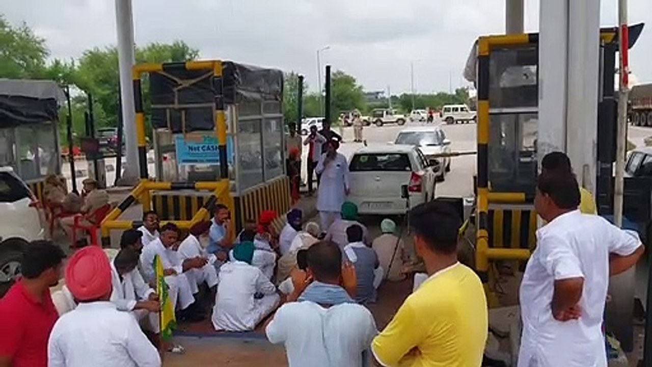 SriGanganagar किसानों का सूरतगढ मार्ग पर चक्का...