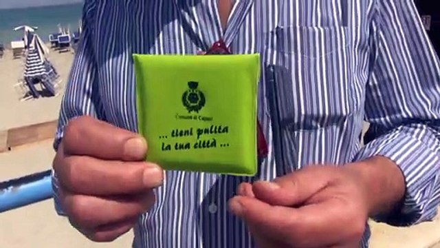 Il sindaco di Capaci: Così sono spariti i mozziconi dalla spiaggia . Ed ecco il posacenere tascabile