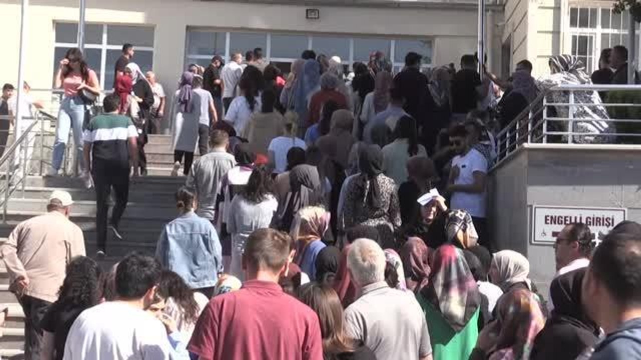 Siirt haberleri... Siirt'te KPSS genel yetenek ve genel kültür oturumu başladı