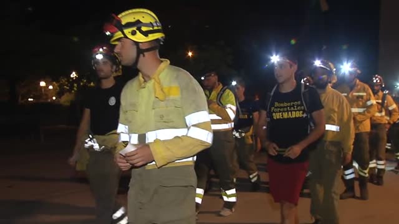 Emotiva marcha nocturna en Valladolid en memoria de las víctimas del incendio de Zamora
