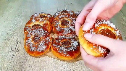Sweet homemade buns with apple sauce. SOFT AND TASTY!