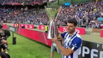 Taremi não sabia como mostrar a Supertaça... e Pepe ajudou