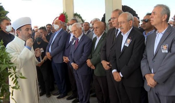 Son dakika haber | Kılıçdaroğlu, CHP Sözcüsü Öztrak'ın annesinin cenazesine katıldı