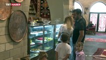 Gence'deki alışveriş merkezi ziyaretçilerini tarihle buluşturuyor