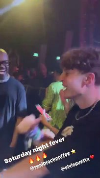 Cathy Guetta fait la fête avec son fils Elvis et un célèbre DJ