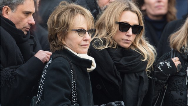 VOICI : Laura Smet : sa mère Nathalie Baye fait de rares confidences sur les épreuves difficiles qu'elle a traversées