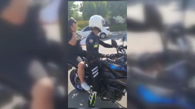 Sınava geç kalan adayları polis ekipleri yetiştirdi