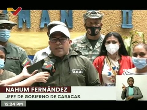 Bricomiles realizan labores de impermeabilización en la E.B.N.B Antímano II de Caracas