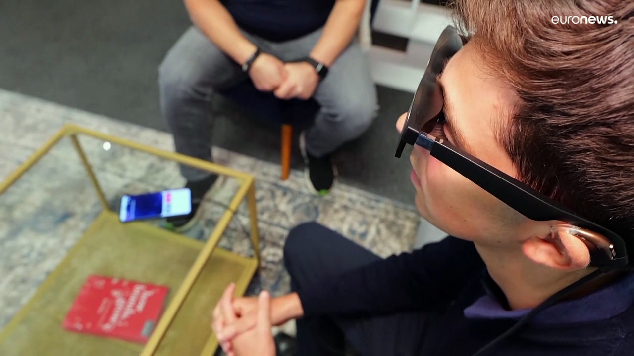 Hilfe für Schwerhörige: Brille transkribiert Gespräche
