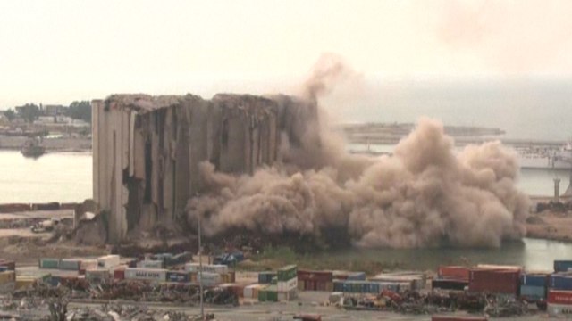 Liban : des silos à grains s'effondrent dans le port de Beyrouth