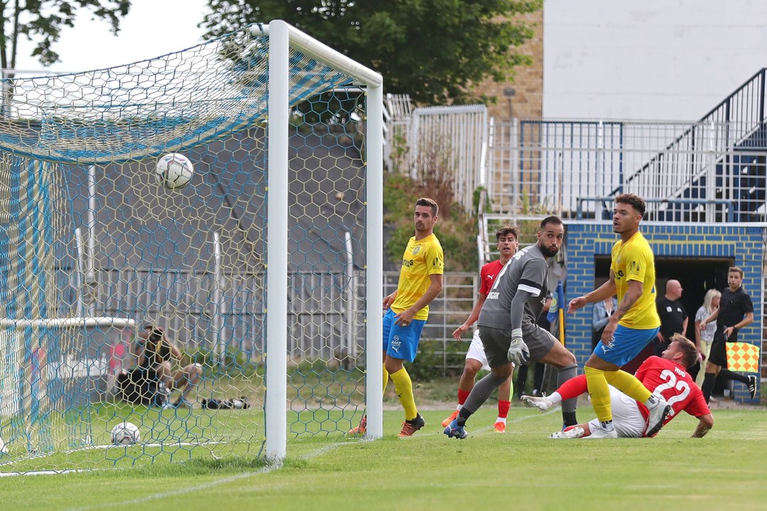 Vier Treffer in 30 Minuten: Hallescher FC schlägt Lok Leipzig im Testspiel