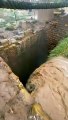 بالفيديو.. مياه الأمطار تصب في أحد آبار منطقة أشقير بالرياض