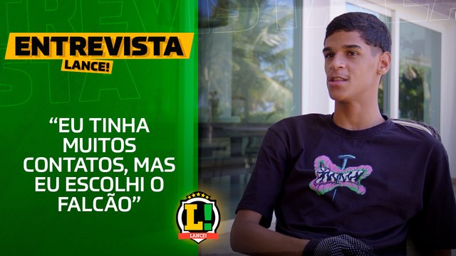 Fenômeno nas redes sociais, Luva de Pedreiro fala ao LANCE! sobre o início da sua trajetória e sua relação com o craque Falcão