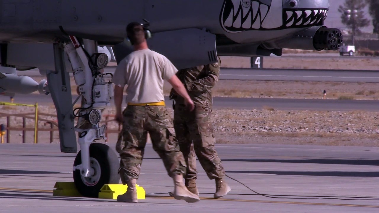 Décollage de l'aérodrome A-10 de Kandahar