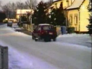 - Regis, sa voiture, l'hiver