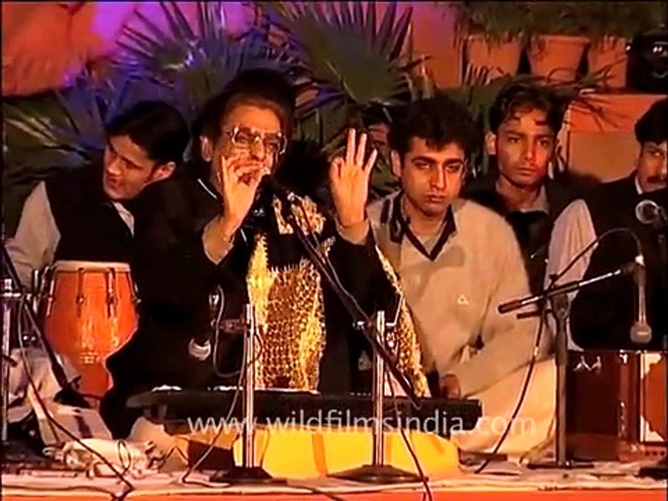 Sabri Brothers performing Qawwali in India