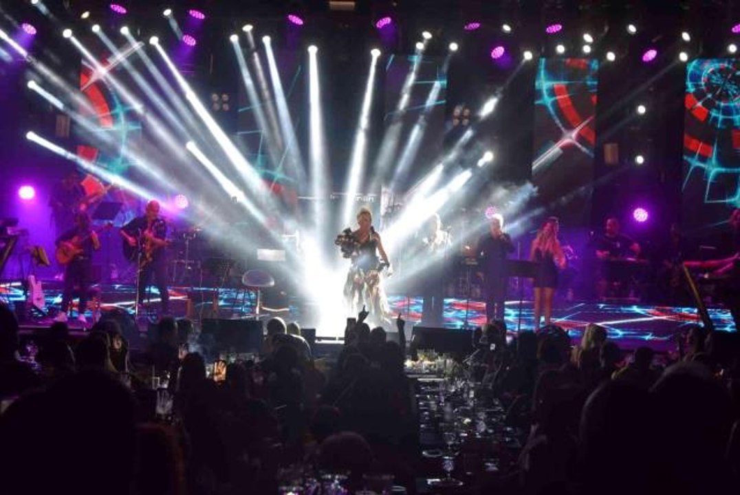 Yalıkavak, süperstar Ajda Pekkan hayranlarıyla doldu taştı